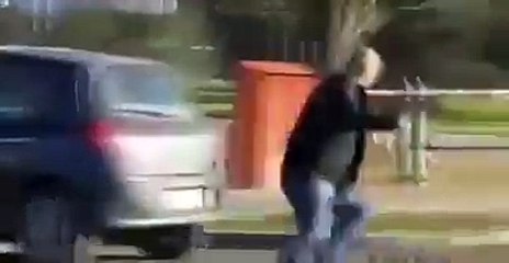 صاحب الحقيبة يعود في فيديو جديد!!