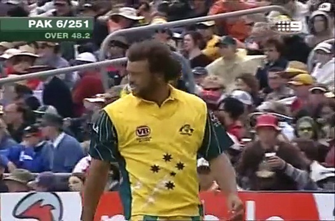Shahid Afridi 56 off 26 balls vs Australia 200405 Hobart