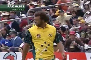 Shahid Afridi 56 off 26 balls vs Australia 200405 Hobart