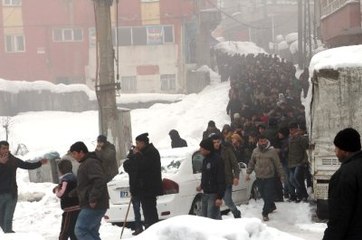 Şırnak'ta Cenaze Gerginliği! Halk Sokağa Döküldü