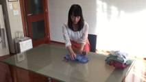 Watch how decluttering guru Marie Kondo folds a T-shirt