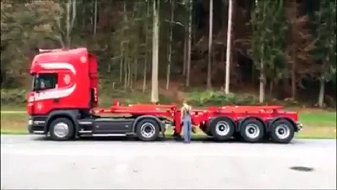 Truck ka farrai ki tarag fold gote howe dakhye