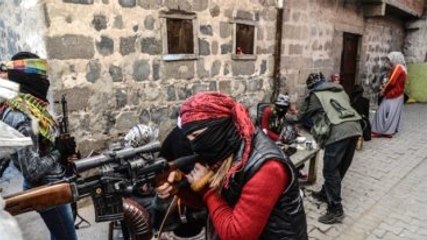 PKK, Evinde Oturan Kadın Öğretmeni Başından Vurdu