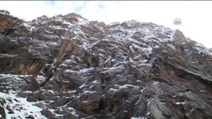 2 Metrelik Buz Sarkıtları Oluştu