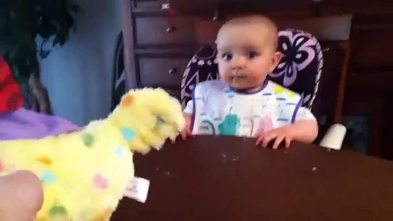 Lol Here Is The Surprise Of This Baby With His New Toy