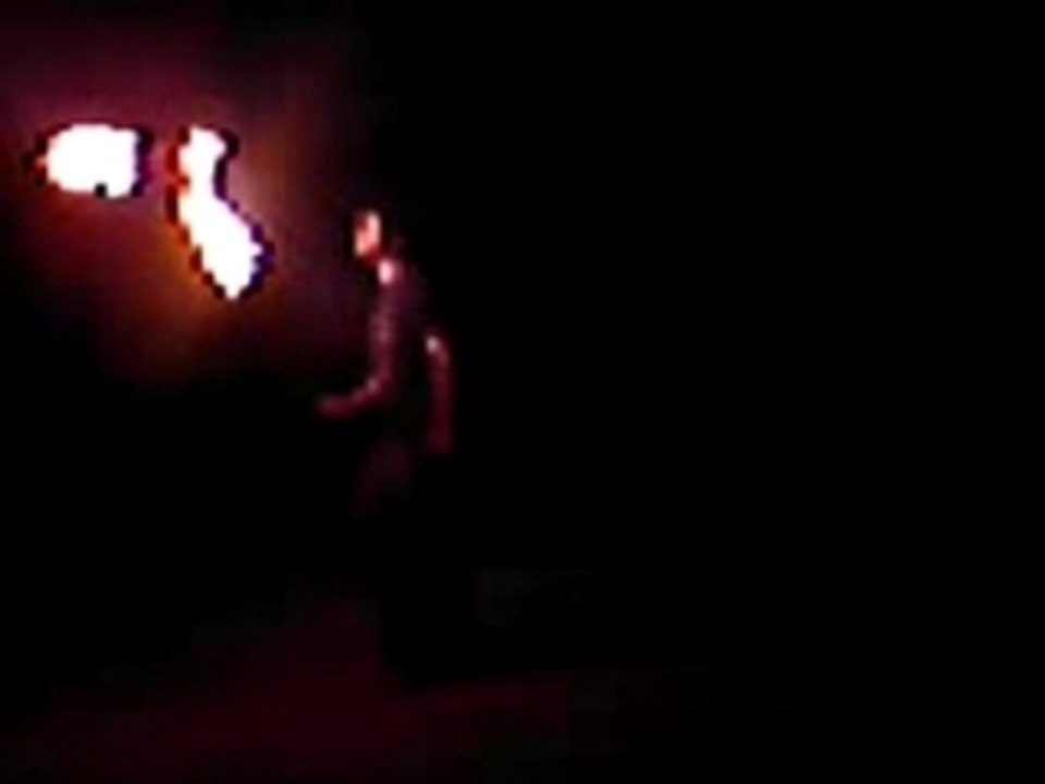 jul cracheur de feu