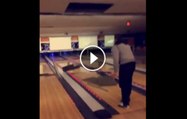 Des jeunes détruisent un bowling à cause d'un concours ridicule