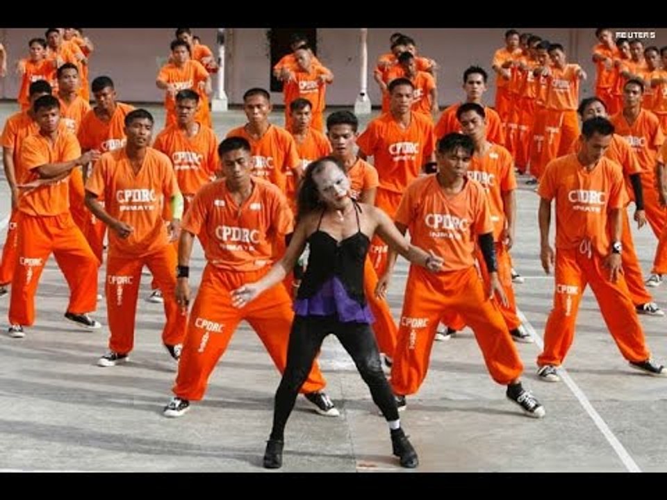 Prisoners Perform Tribute For Michael Jackson