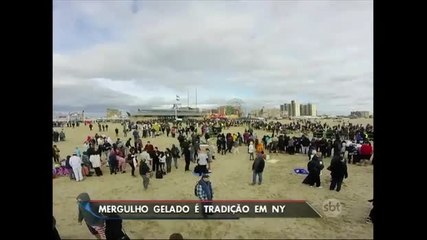 EUA: Mais de 2 mil pessoas mergulham no mar gelado para celebrar o ano novo