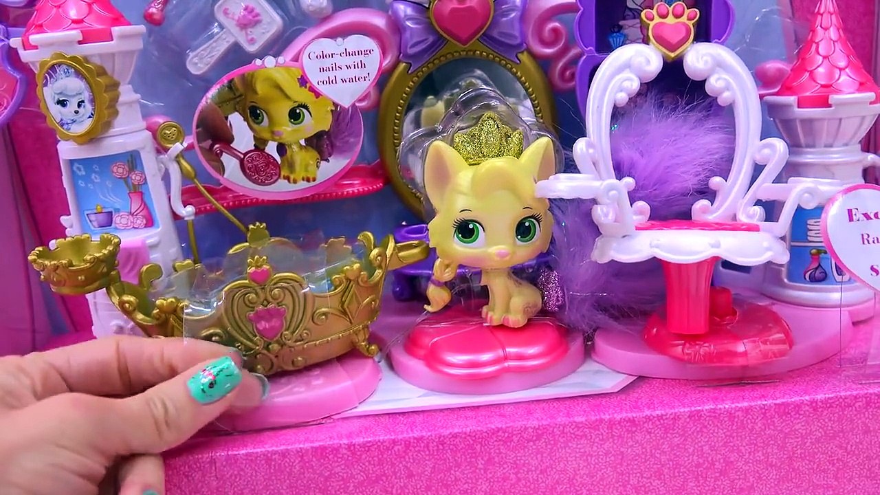 ⒹⒾⓈⓃⒺⓎ Princess Palace Pets Beauty Salon Spa with Bath   Water Play Color Change Nails wit