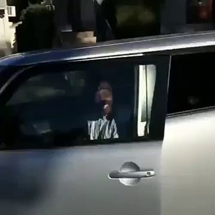 How a Millionaire became poor in just 10 seconds. very funny video.