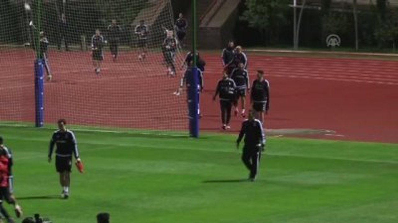 Beşiktaş İkinci Yarı Hazırlıklarına Akşam Antrenmanıyla Devam Etti