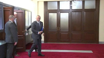 HASHIM THAÇI AKUZON PARTITE OPOZITARE SE KERKOJNE TE MARRIN PUSHTETIN ME DHUNE LAJM