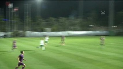 Télécharger la video: Futbol: Hazırlık Maçı - Bursaspor: 1 - Osmanlıspor: 1