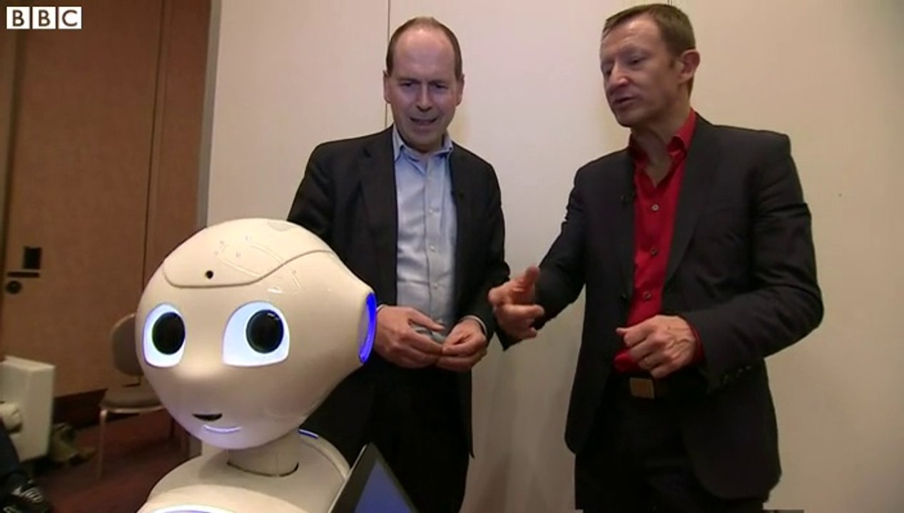 CES 2016: Hugging robots and electric cars