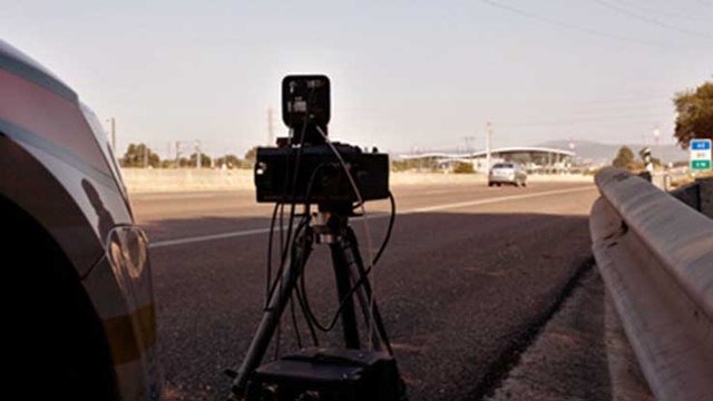 Como passar nos radares de velocidade sem ser apanhado! Técnica infalível!