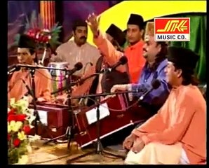 Milta Hai Kia Namaz Main Sajde Main Ja Ke Daikh-Qawali By Amjad Sabri