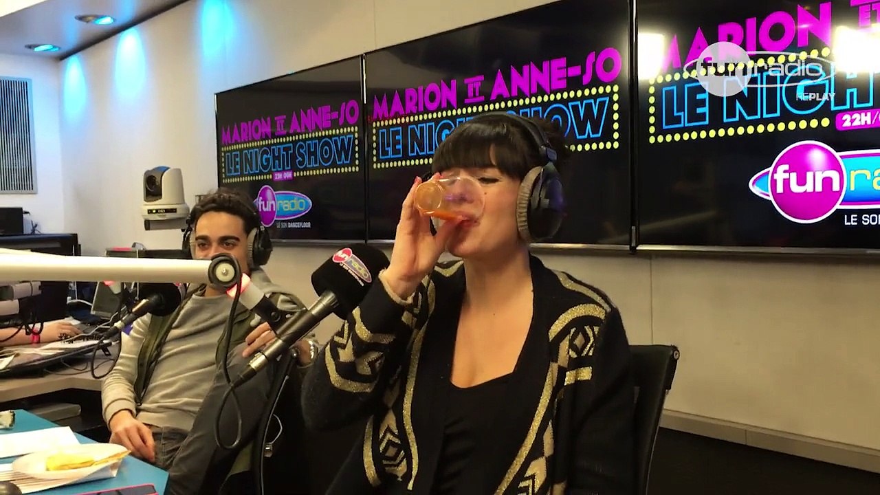 L'équipe joue à la galette des gages avec Shanna et Thibault ! - Marion et Anne-So