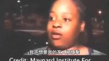 Testigos del rodaje de chicos negros entrevistado por los medios de comunicación deliberadamente en forma en poco hooligans en el texto de PHP