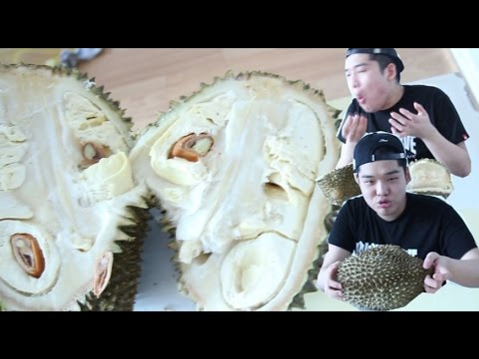 "똥냄새가 나는 과일 두리안 먹방 도전!" - 스팀보이 (Durian fruit ea...