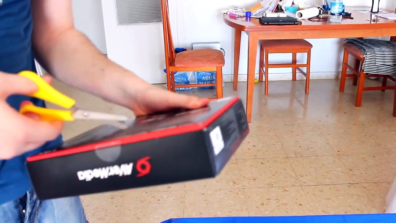 LA GATA SAIYAN GAMER Llamada WIWI Y EL SALTAMONTES - UNBOXING CAPTURADORA AVERMEDIA LGX - VLOG