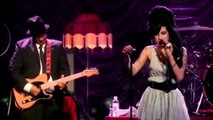 Amy Winehouse Live In London 2007_45