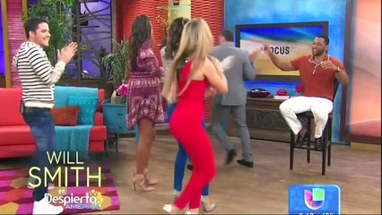 Ximena Córdoba rear view on ¡Despierta América! 2 4 15 part 3