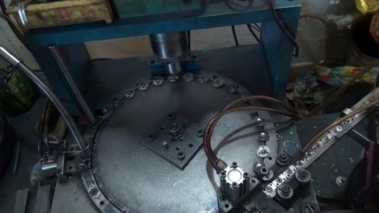 Kitchen Cabinet Hardware & Kitchen Cabinet Fittings - China: Eco Gas Spring / Production 14