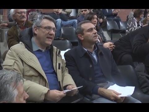 Napoli - Landini e de Magistris all'assemblea su Bagnoli (17.12.15)