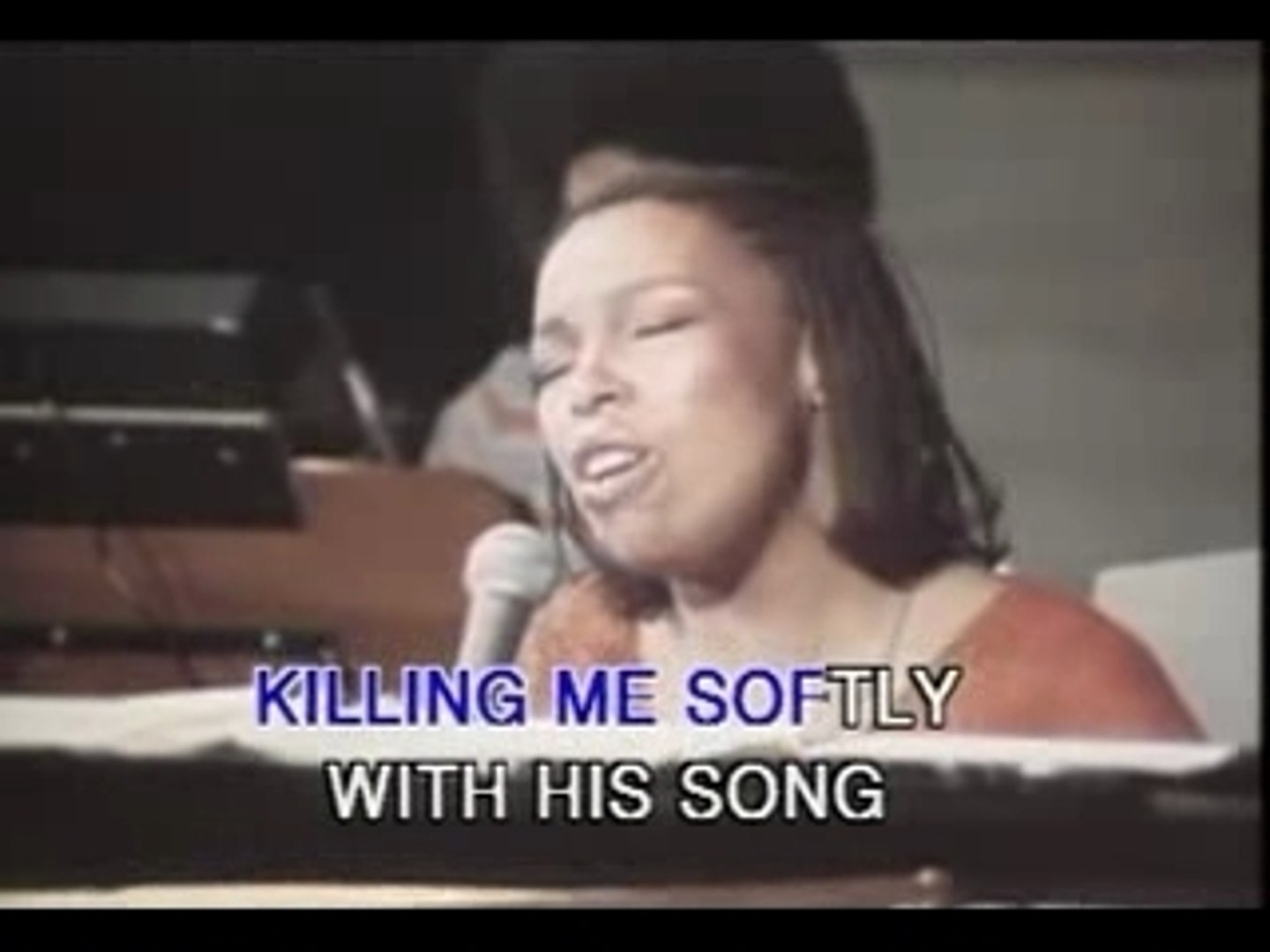Autres Versions De Fugees Killing Me Softly With His Song