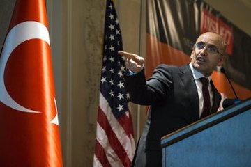 Mehmet Şimşek'ten İranlı Gazeteciye Kürtçe Cevap