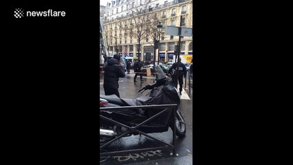 Police set up cordon near Paris shooting