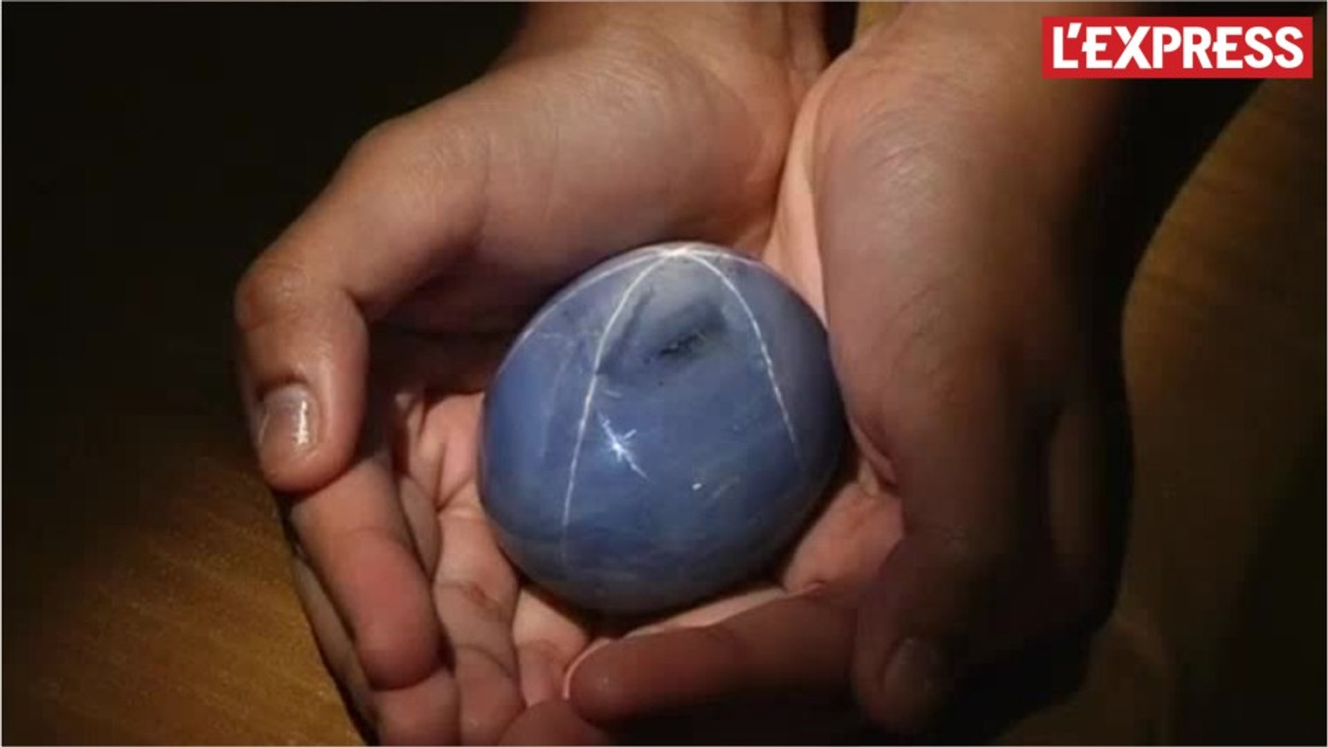 Le plus gros saphir bleu du monde" découvert au Sri Lanka - Vidéo  Dailymotion