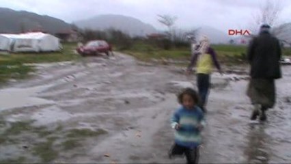 Marmaris Suriyeli Göçmenlerin Atıl Binada Yaşam Savaşı-3