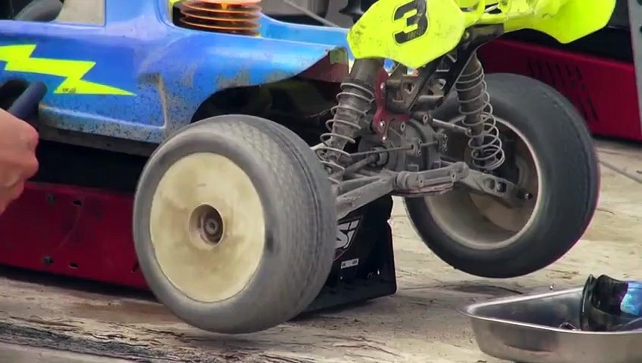 RC ADVENTURES - NiTRO LOVE - BASHiNG RC Monster Trucks, Buggies, Truggies, & MORE!  Stunning Videos