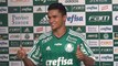 Erik é apresentado no Palmeiras e brinca: 'Zé Roberto tem quase idade do meu pai'