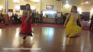 Pakistani HOT Wedding Dance | Song Gun Gunaa Re | HD