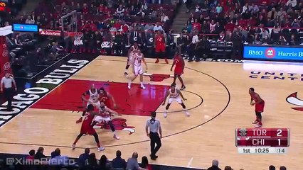 Derrick Rose Blocks Kyle Lowry | Raptors vs Bulls | December 28, 2015 | NBA 2015-16 Season