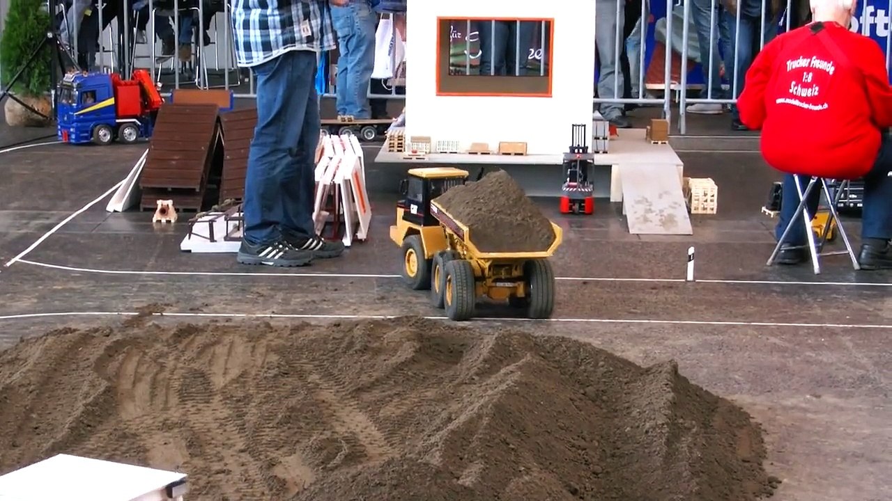 RC DUMP TRUCK AND WHEEL LOADER ACTION XXL RC CONSTRUCTION SITE AMAZING / Faszination Model