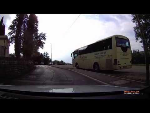 Кинулась на фуру » Русские дороги аварии, дтп, видеорегистратор