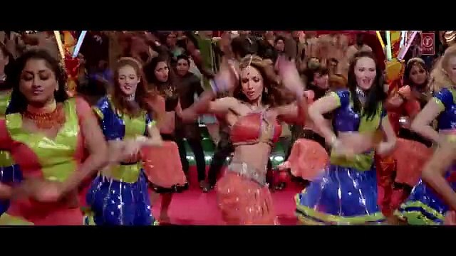 'Fashion Khatam Mujhpe' Video Song _ Dolly Ki Doli _ T-series