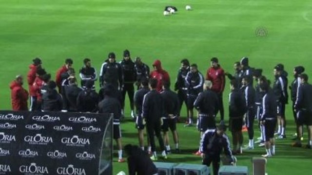 Beşiktaş İkinci Yarı Hazırlıklarına Akşam Antrenmanıyla Devam Etti