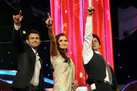 Shoaib and Sania with Shahrukh in star plus show