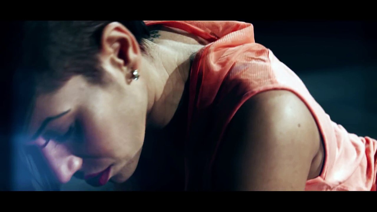 VALI VIJELIE ASU si BOBY - Cine este viata mea VideoClip Full HD