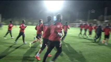 Gençlerbirliği'nde İkinci Yarı Hazırlıkları - Selçuk Şahin'in İlk Antrenmanı