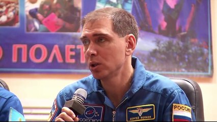 Expedition 45/Visiting Crew Meets Officials and Reporters as Launch Approaches