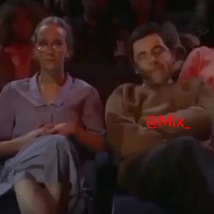 Amazing Leaked Video of Desi Peoples | کھلے میدان میں یہ کیا کر رہی ہے new