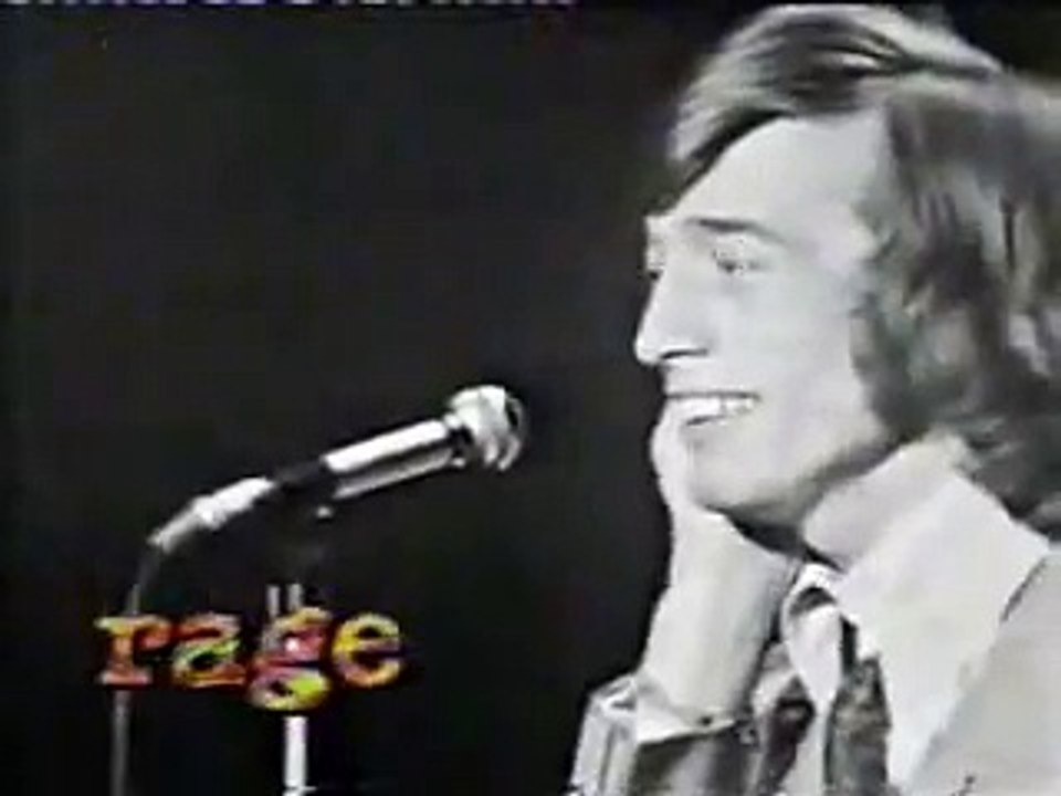 yo comence la broma ---BEE GEES bee gess I started the joke