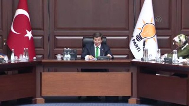 Davutoğlu, AK Parti Kadın Kolları Mkyk Toplantısına Katıldı