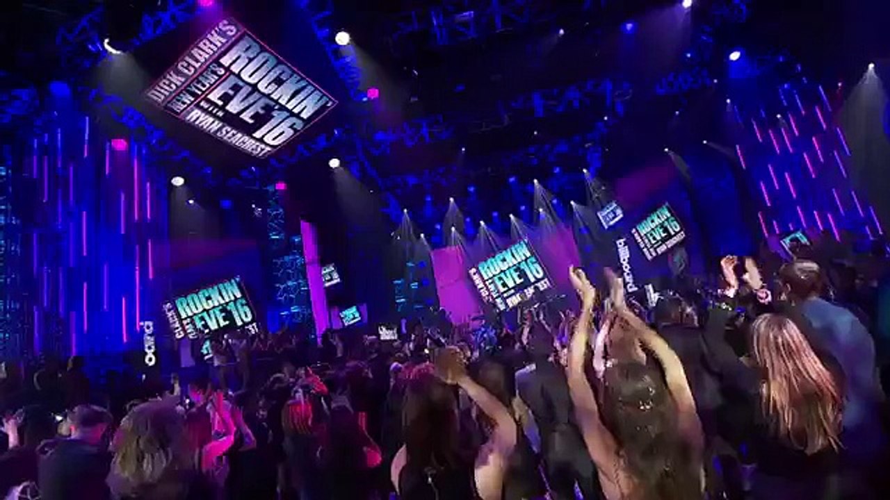 Ellie Goulding - On My Mind (Live at New Year's Rockin Eve)_TubeID.Net
